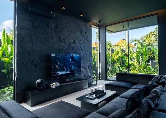 Villa The Bat Cave Dark Luxury, Cold Plunge & Sauna